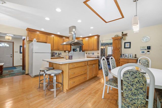 5442 Gallant Fox LANE, Racine, WI 53402
