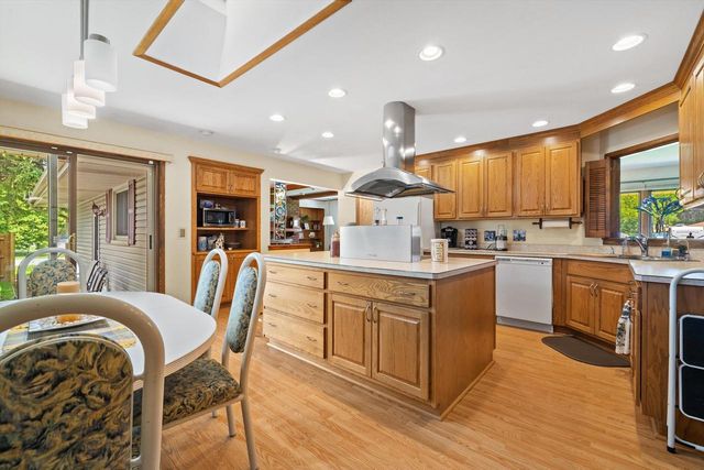 5442 Gallant Fox LANE, Racine, WI 53402