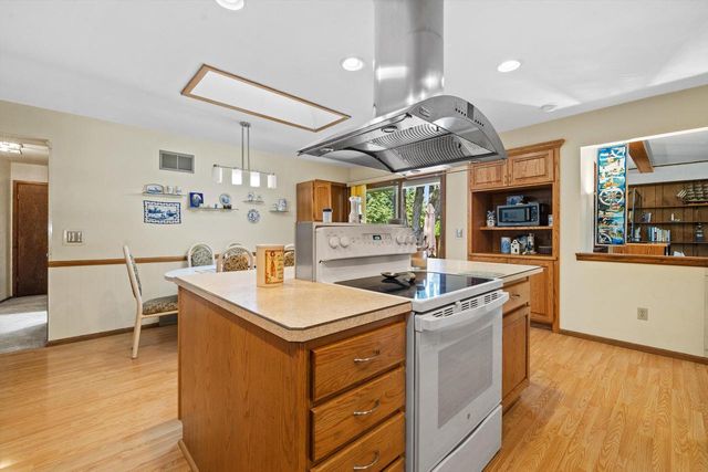 5442 Gallant Fox LANE, Racine, WI 53402