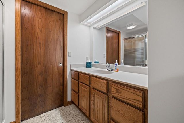 5442 Gallant Fox LANE, Racine, WI 53402