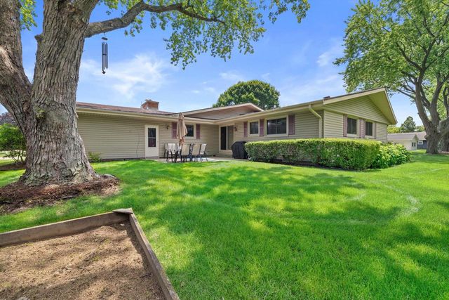 5442 Gallant Fox LANE, Racine, WI 53402