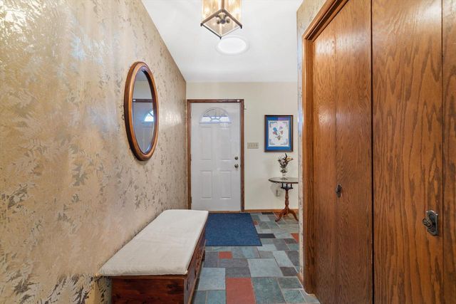 5442 Gallant Fox LANE, Racine, WI 53402