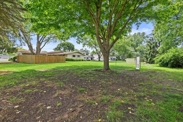 5442 Gallant Fox LANE, Racine, WI 53402