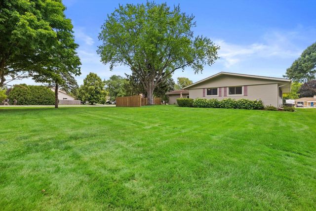 5442 Gallant Fox LANE, Racine, WI 53402