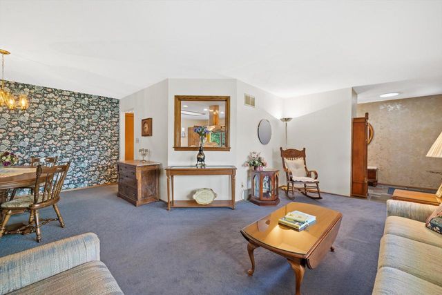 5442 Gallant Fox LANE, Racine, WI 53402