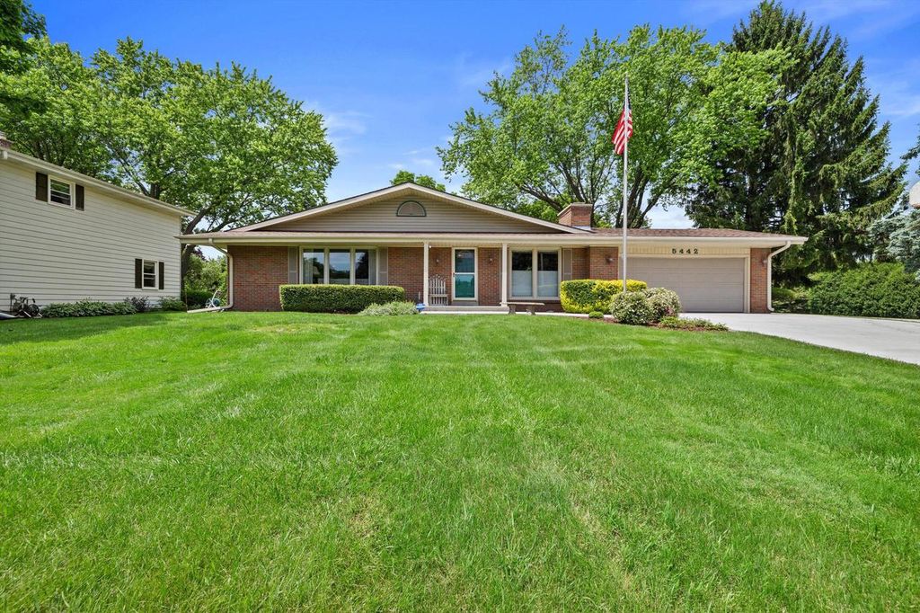 5442 Gallant Fox LANE, Racine, WI 53402