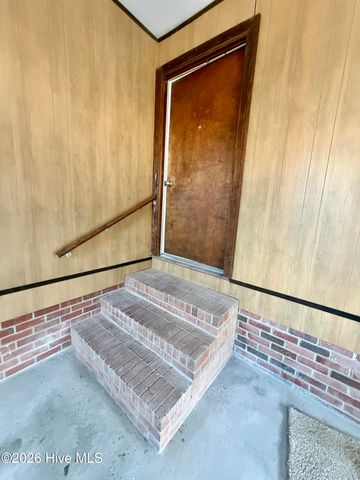 2131 Brinson Street, Kinston, NC 28504