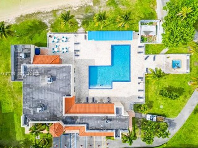 12696 NW 10th Ln, Miami, FL 33182