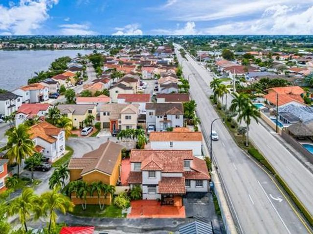 12696 NW 10th Ln, Miami, FL 33182