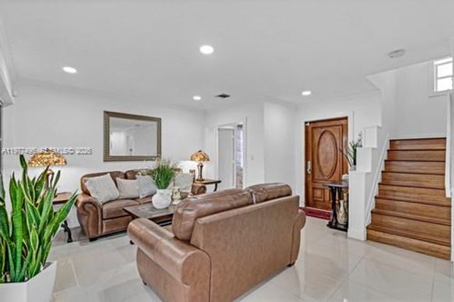 12696 NW 10th Ln, Miami, FL 33182