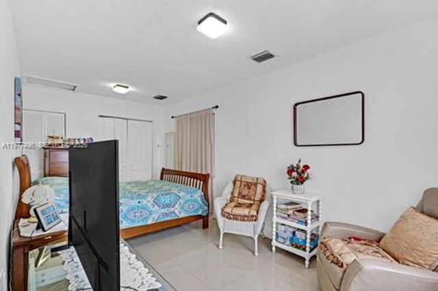 12696 NW 10th Ln, Miami, FL 33182