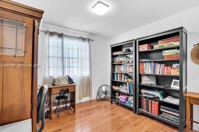 12696 NW 10th Ln, Miami, FL 33182