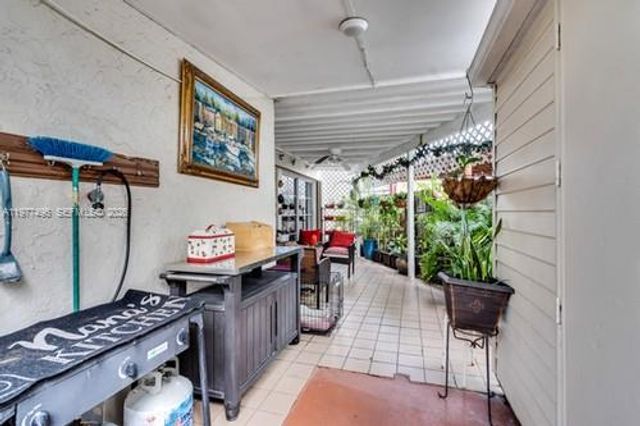 12696 NW 10th Ln, Miami, FL 33182