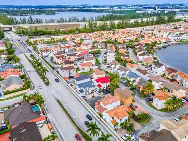 12696 NW 10th Ln, Miami, FL 33182