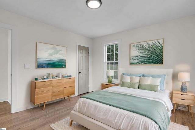 13 Hawthorne Lane, Greenville, SC 29605