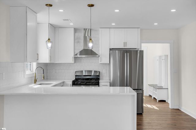 13 Hawthorne Lane, Greenville, SC 29605