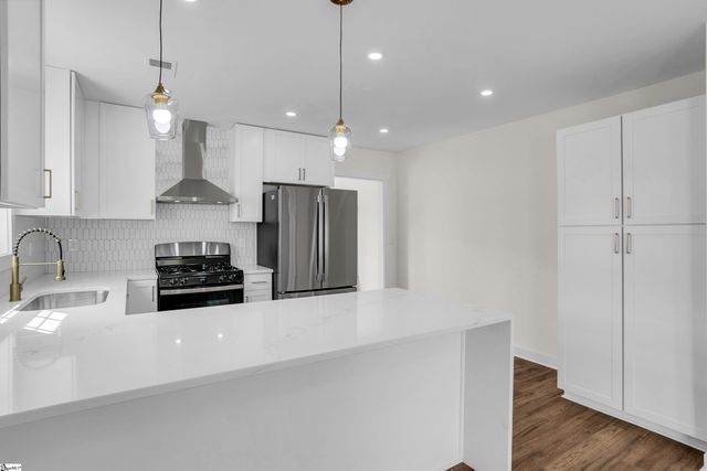 13 Hawthorne Lane, Greenville, SC 29605