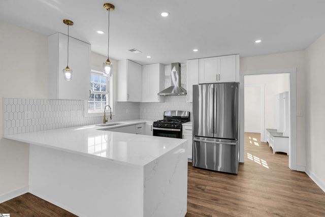 13 Hawthorne Lane, Greenville, SC 29605