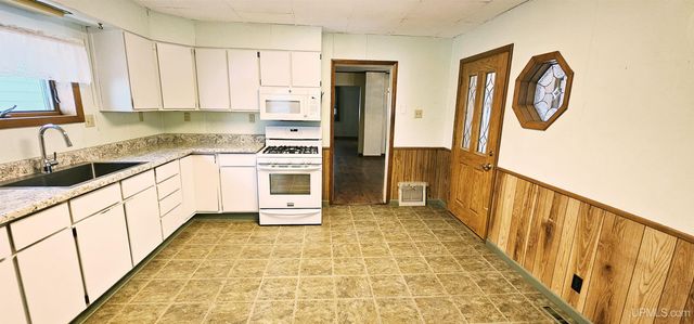 831 Front Street, Lake Linden, MI 49945