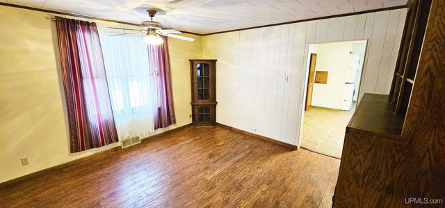 831 Front Street, Lake Linden, MI 49945