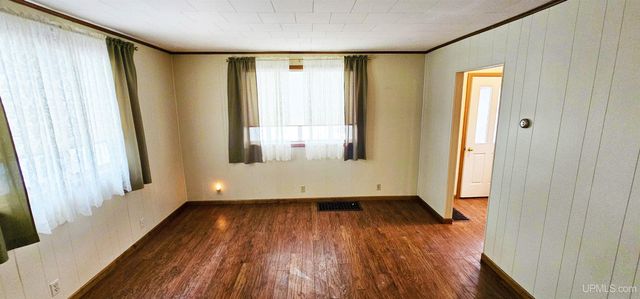 831 Front Street, Lake Linden, MI 49945