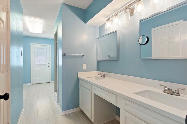 1402 Osborne Drive, Friendswood, TX 77546