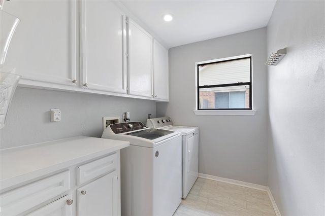 1402 Osborne Drive, Friendswood, TX 77546