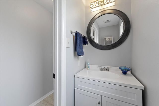 1402 Osborne Drive, Friendswood, TX 77546