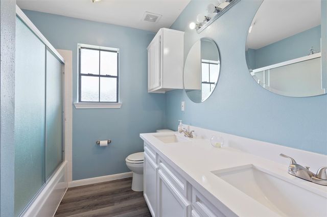 1402 Osborne Drive, Friendswood, TX 77546