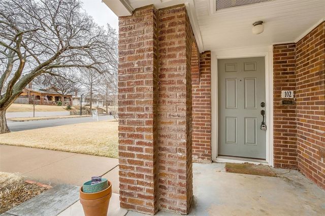 2600 S Adams Street 102, Fort Worth, TX 76110
