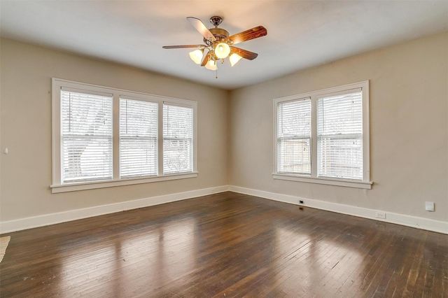 2600 S Adams Street 102, Fort Worth, TX 76110