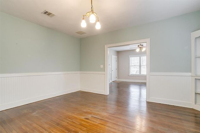 2600 S Adams Street 102, Fort Worth, TX 76110