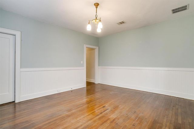 2600 S Adams Street 102, Fort Worth, TX 76110