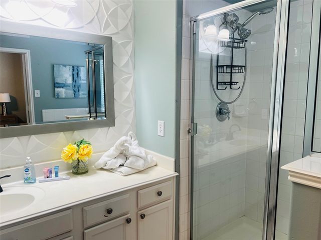 6122 Yorktown Meadow Lane, Houston, TX 77084