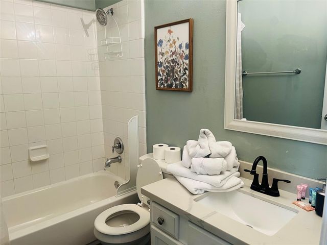 6122 Yorktown Meadow Lane, Houston, TX 77084