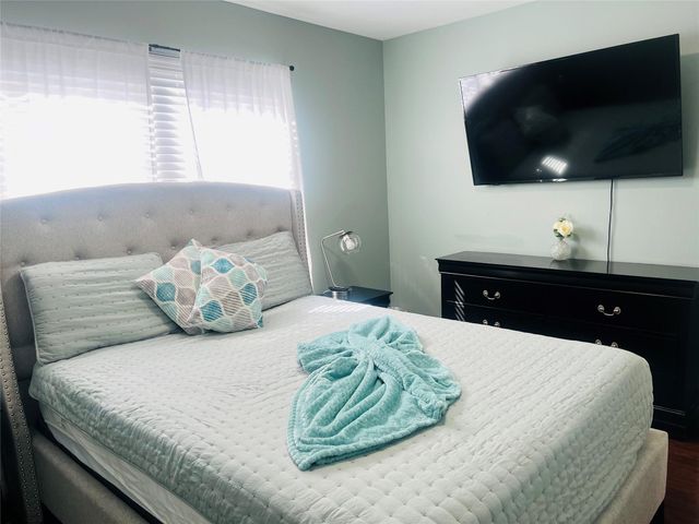 6122 Yorktown Meadow Lane, Houston, TX 77084