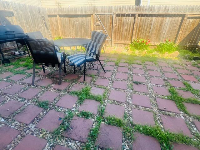 6122 Yorktown Meadow Lane, Houston, TX 77084