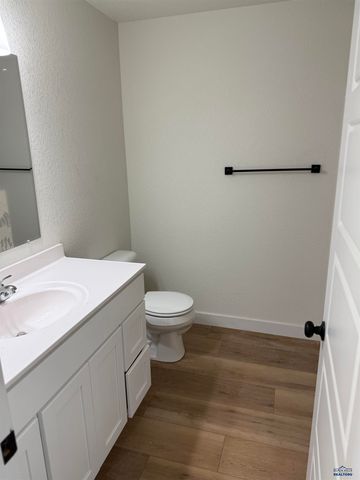 660 EAGLE CT, Box Elder, SD 57719