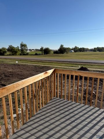 660 EAGLE CT, Box Elder, SD 57719