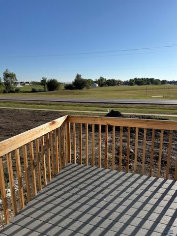 660 EAGLE CT, Box Elder, SD 57719