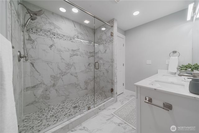 2336 SW 338th Street, Federal Way, WA 98023