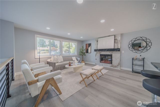 2336 SW 338th Street, Federal Way, WA 98023