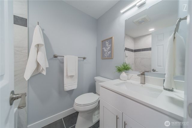 2336 SW 338th Street, Federal Way, WA 98023