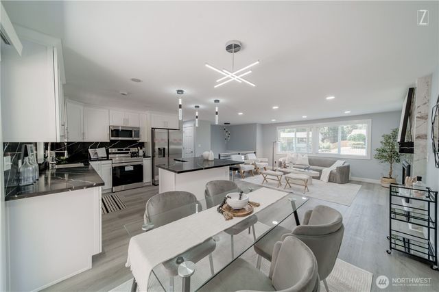 2336 SW 338th Street, Federal Way, WA 98023