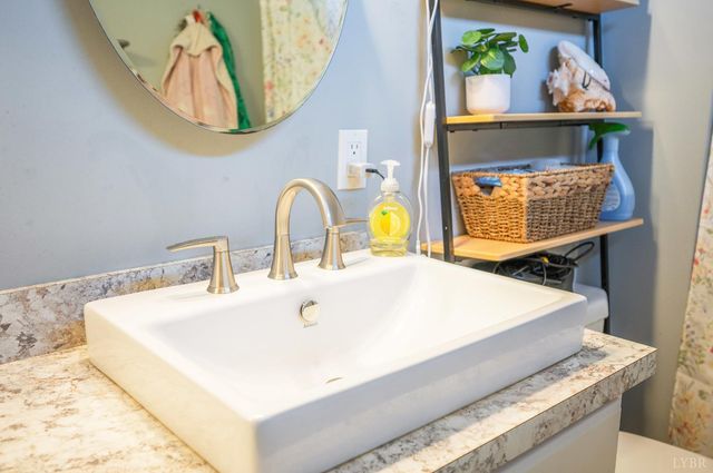 140 Dutch Lane, Appomattox, VA 24522