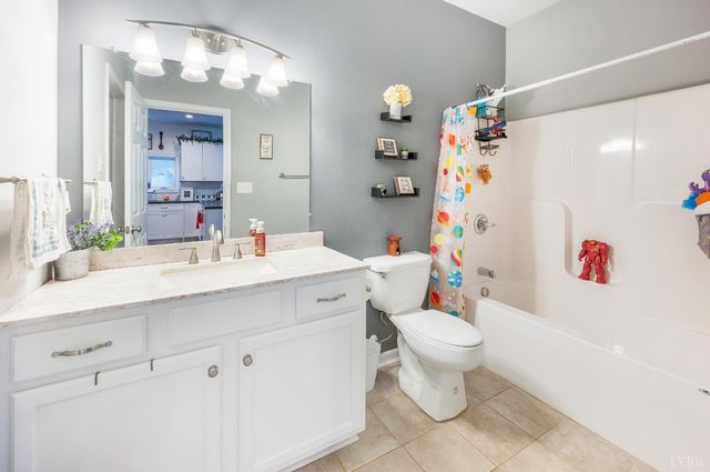 140 Dutch Lane, Appomattox, VA 24522