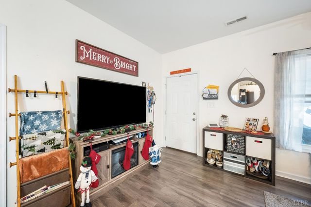 140 Dutch Lane, Appomattox, VA 24522