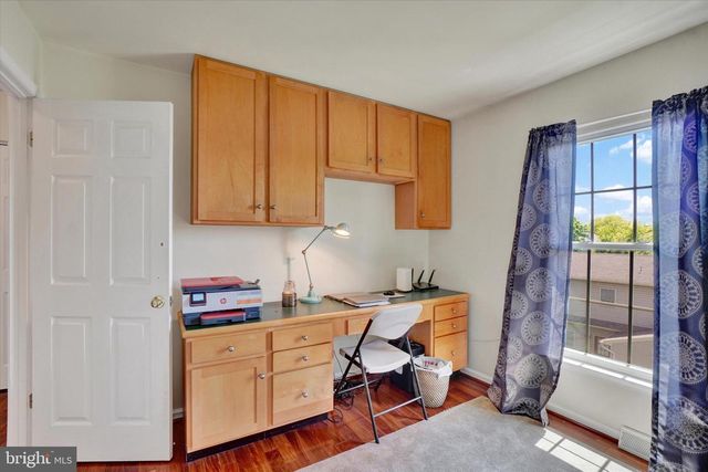 136 CROWN POINTE DR, York, PA 17402