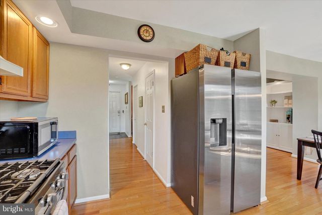 136 CROWN POINTE DR, York, PA 17402