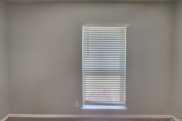 5223 TOM STAFFORD DR, San Antonio, TX 78219